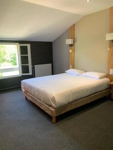Logis Auberge De La Riviere Les Velluire-sur-Vendee Bagian luar foto