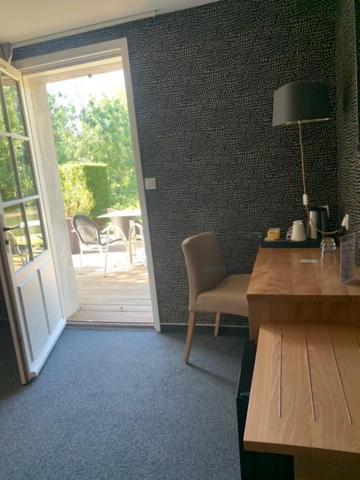 Logis Auberge De La Riviere Les Velluire-sur-Vendee Bagian luar foto