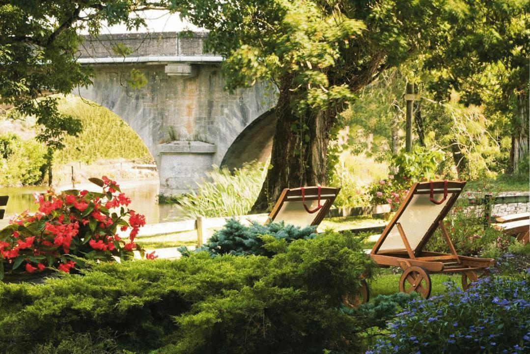 Logis Auberge De La Riviere Les Velluire-sur-Vendee Bagian luar foto