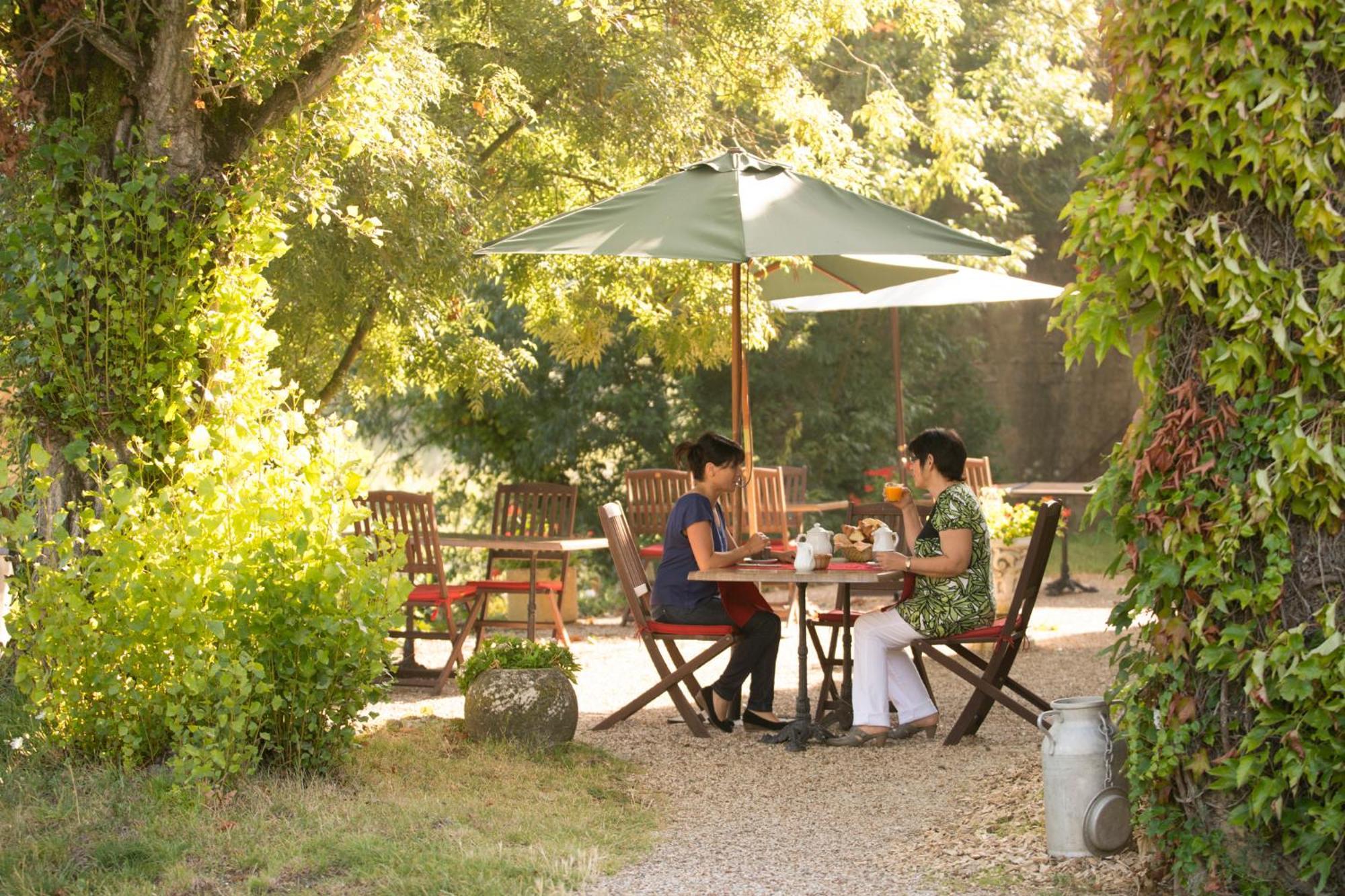 Logis Auberge De La Riviere Les Velluire-sur-Vendee Bagian luar foto