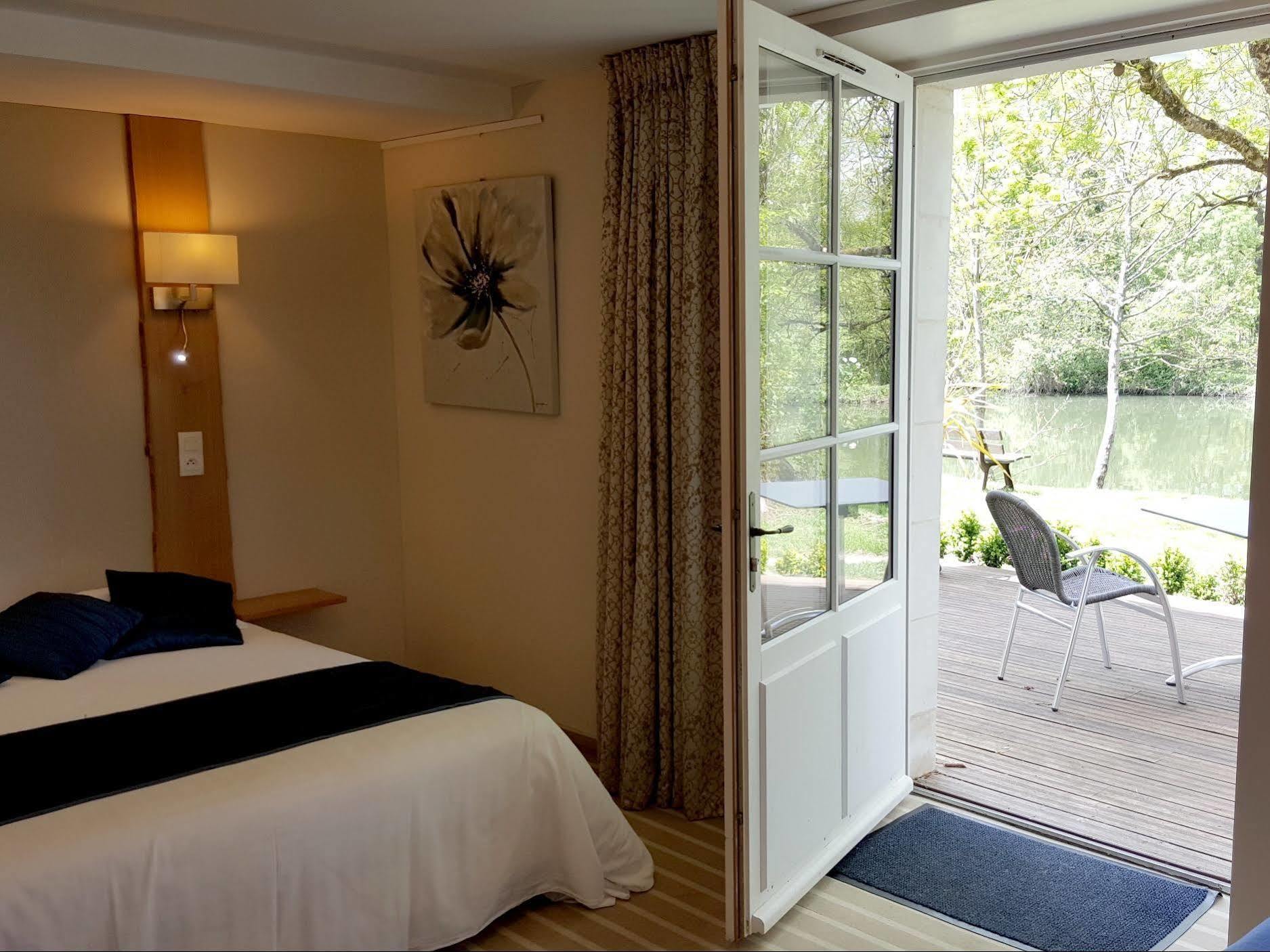 Logis Auberge De La Riviere Les Velluire-sur-Vendee Bagian luar foto