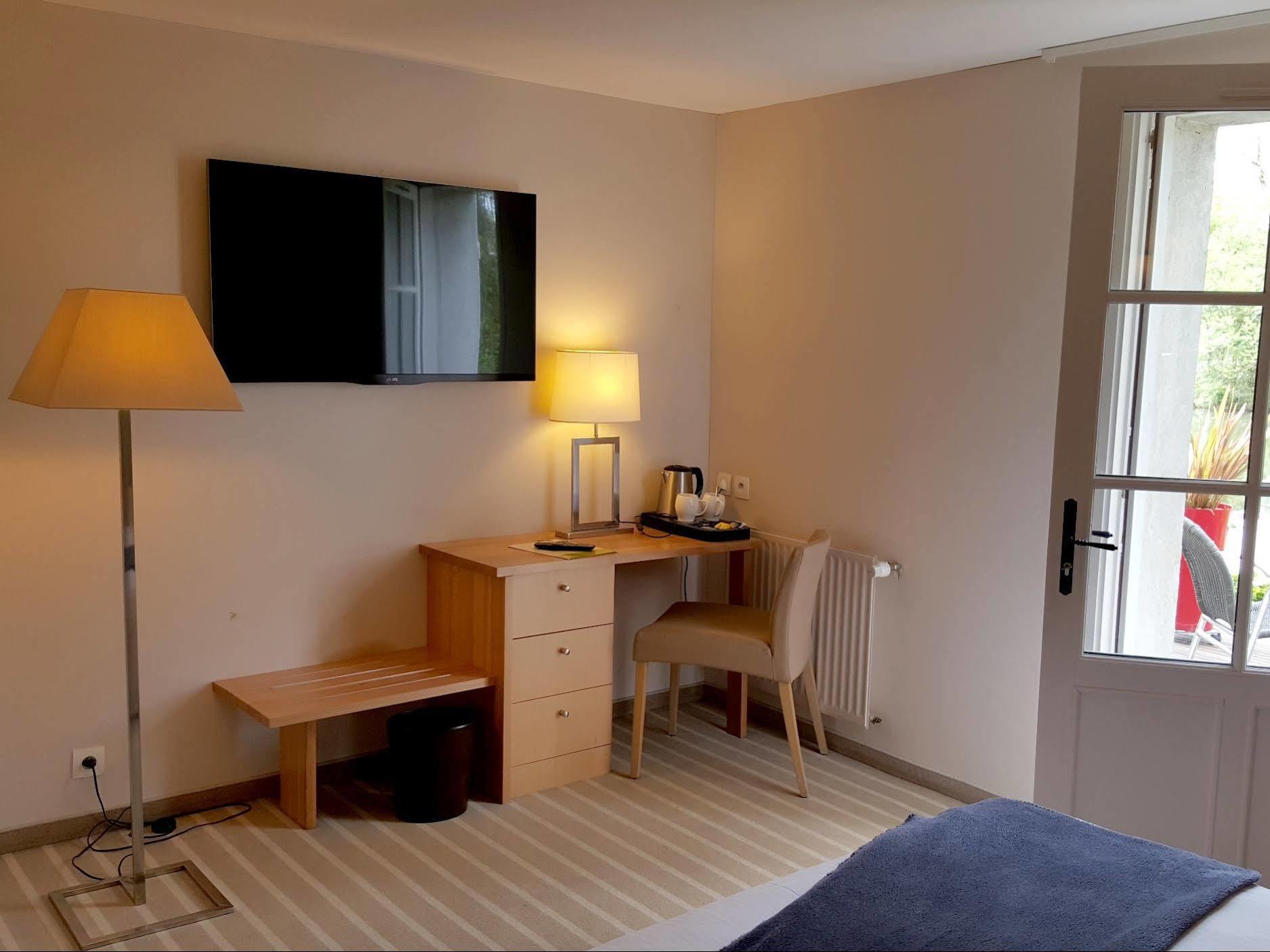 Logis Auberge De La Riviere Les Velluire-sur-Vendee Bagian luar foto