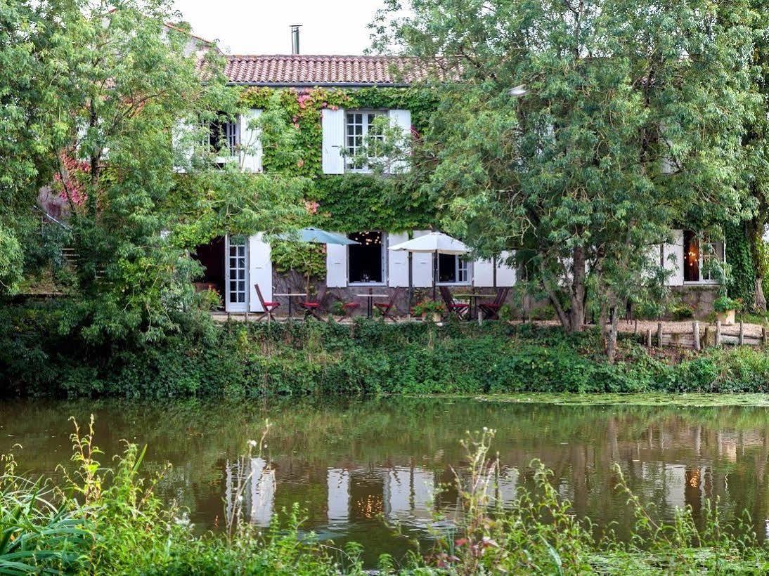 Logis Auberge De La Riviere Les Velluire-sur-Vendee Bagian luar foto